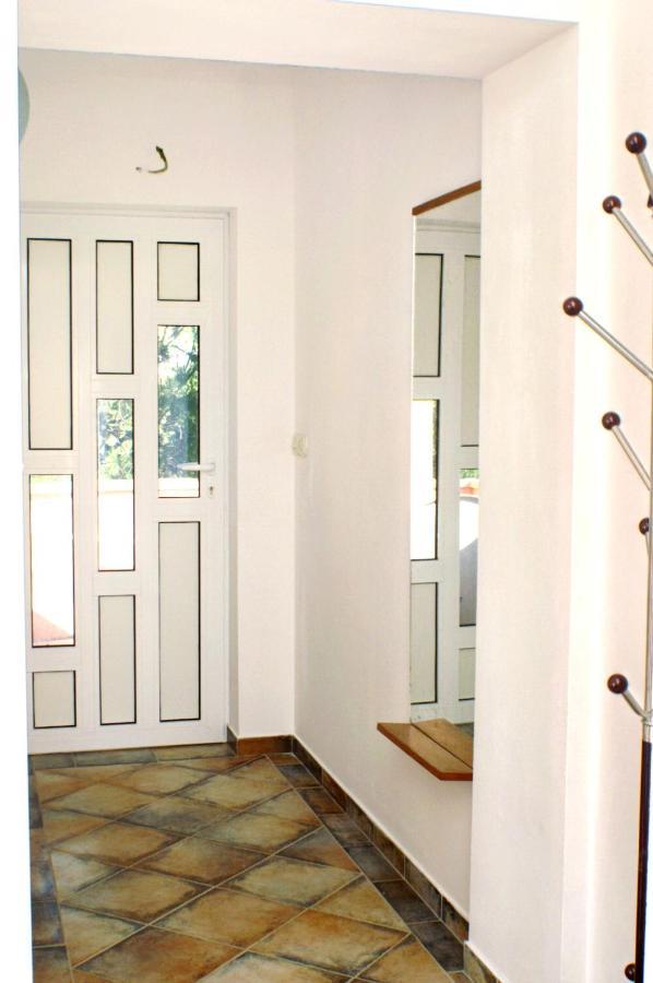 Family Friendly Seaside Apartments Vlasici, Pag - 4319 Dış mekan fotoğraf