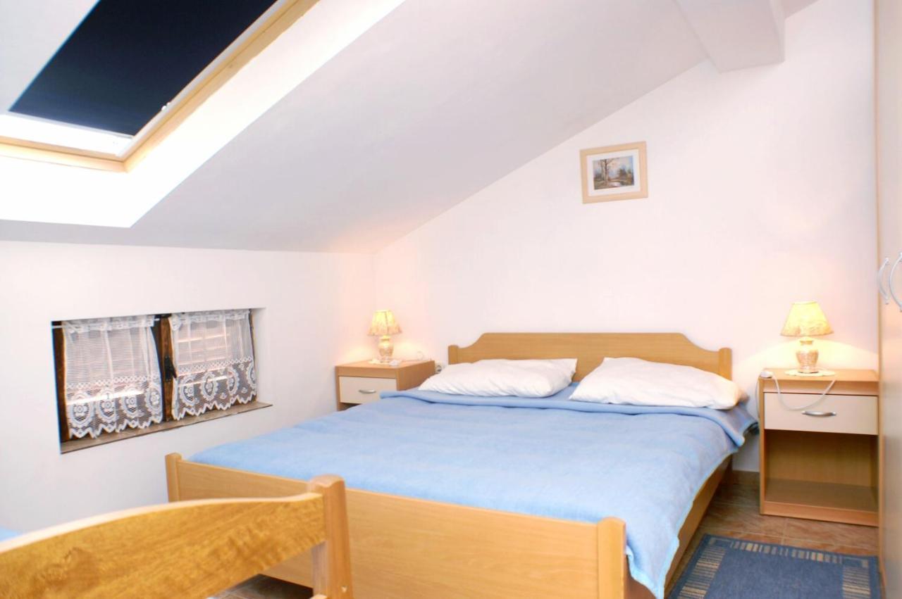 Family Friendly Seaside Apartments Vlasici, Pag - 4319 Dış mekan fotoğraf