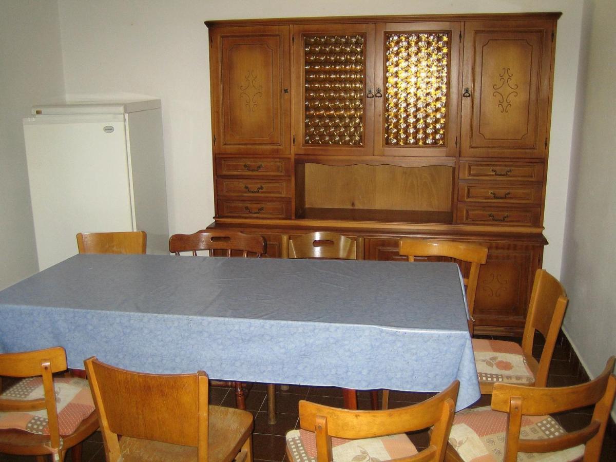 Family Friendly Seaside Apartments Vlasici, Pag - 4319 Dış mekan fotoğraf