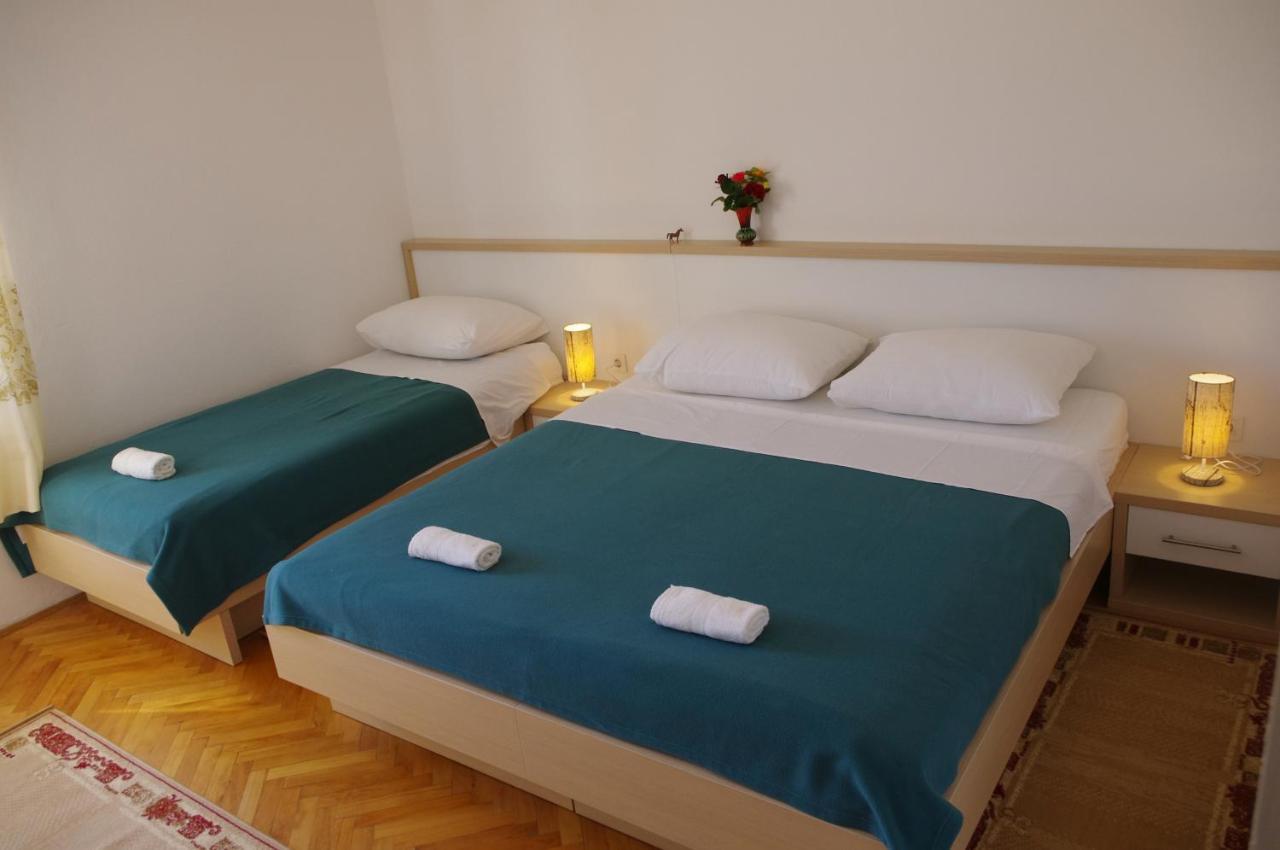 Family Friendly Seaside Apartments Vlasici, Pag - 4319 Dış mekan fotoğraf
